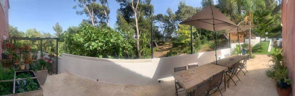 Bois Joli Bed & Breakfast Hyeres Bagian luar foto