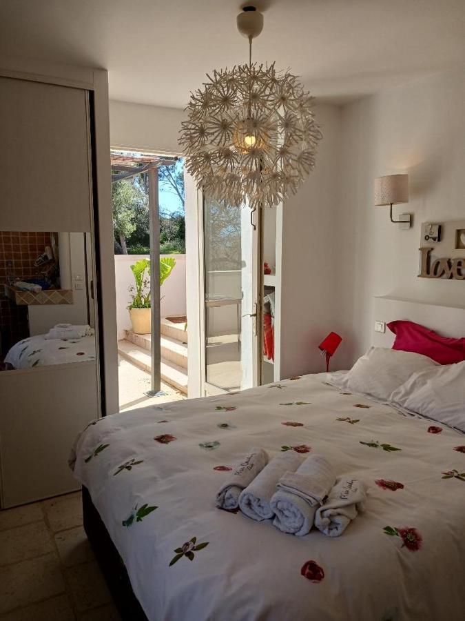 Bois Joli Bed & Breakfast Hyeres Bagian luar foto