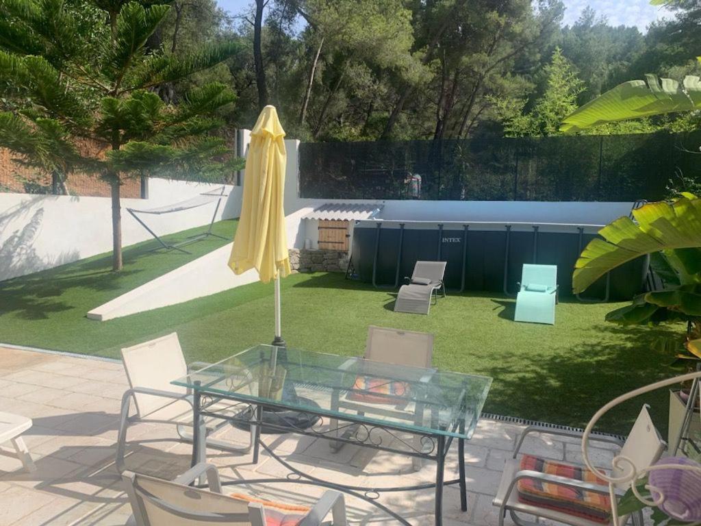 Bois Joli Bed & Breakfast Hyeres Bagian luar foto