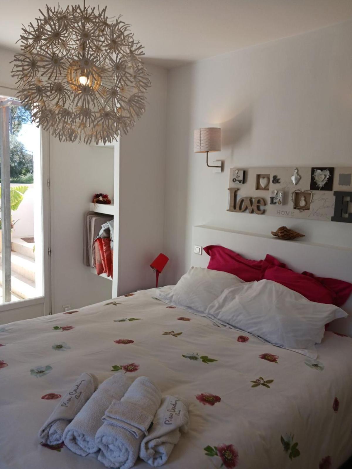 Bois Joli Bed & Breakfast Hyeres Bagian luar foto